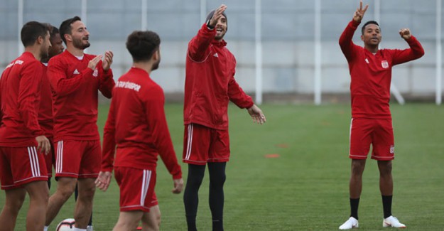 Sivasspor’da Fenerbahçe Hazırlıkları Sürdü!