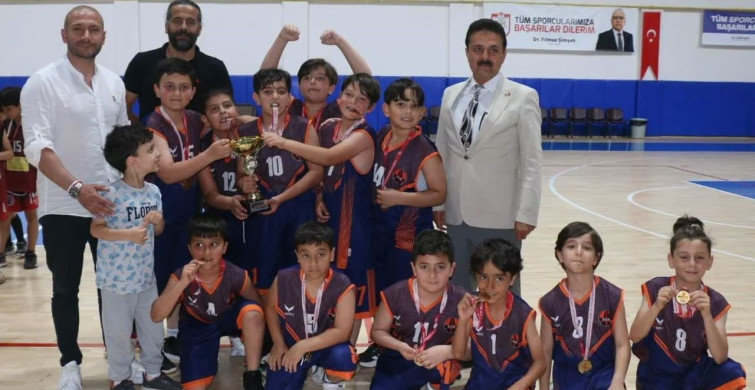 Sivas'ta basketbol minikler a il birinciliği tamamlandı