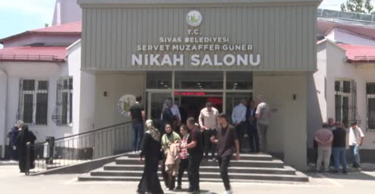 Sivas'ta Çiftlerden Unutulmaz Tarihe Büyük İlgi