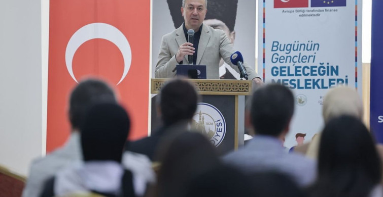 Sivas'ta Dijital Gençlik Merkezi Açıldı