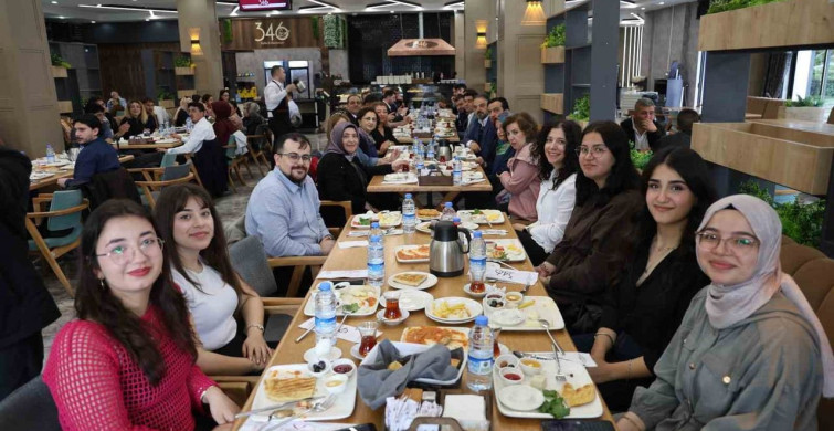Sivas’ta Eczacılar Eczacılık Günü'nü Kutladı