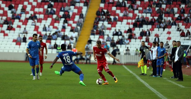 Sivas’ta Gol Düellosunun Galibi Yok!