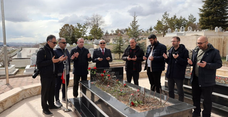 Sivas'ta İsmail Güneş, Kabri Başında Anıldı