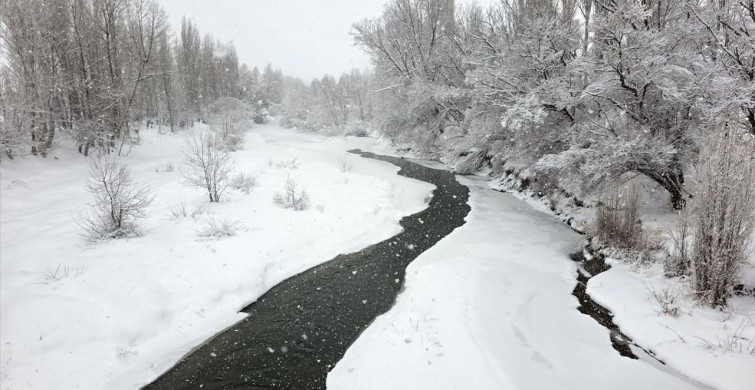Sivas'ta Kar Yağışı ve Buzlanma Etkili