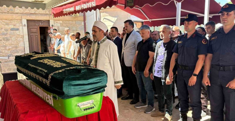 Sivas’ta Kıbrıs gazisi İbrahim Aldemir son yolculuğuna uğurlandı