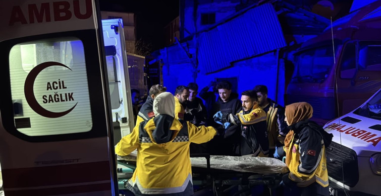 Sivas'ta Korkunç Aile Dramı: 15 Yaşındaki Çocuk İki Kişiyi Öldürdü