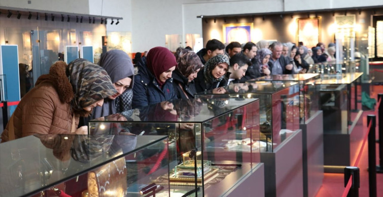 Sivas'ta Kutsal Emanetler ve Vakıf Eserleri Sergisi Açılışı