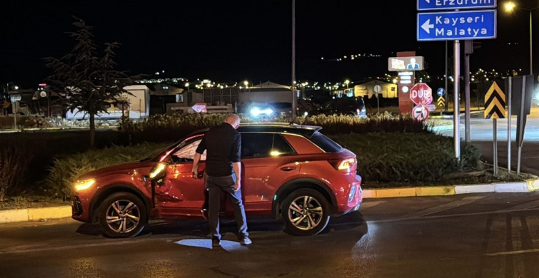 Sivas'ta Motosiklet Kazası: Sürücü Ağır Yaralandı
