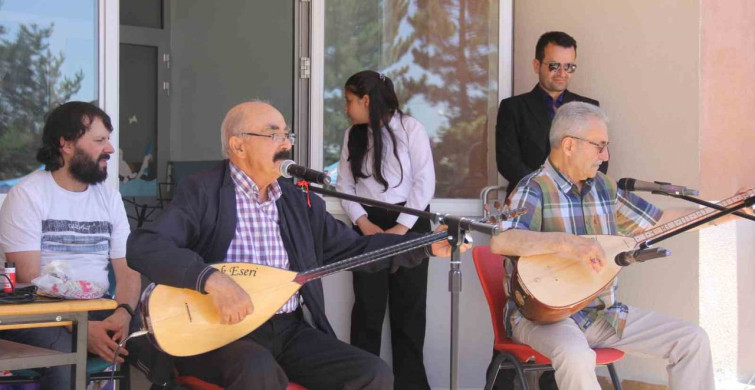 Sivas'ta sene sonu etkinliğinde öğrenciler coşkuyla veda etti