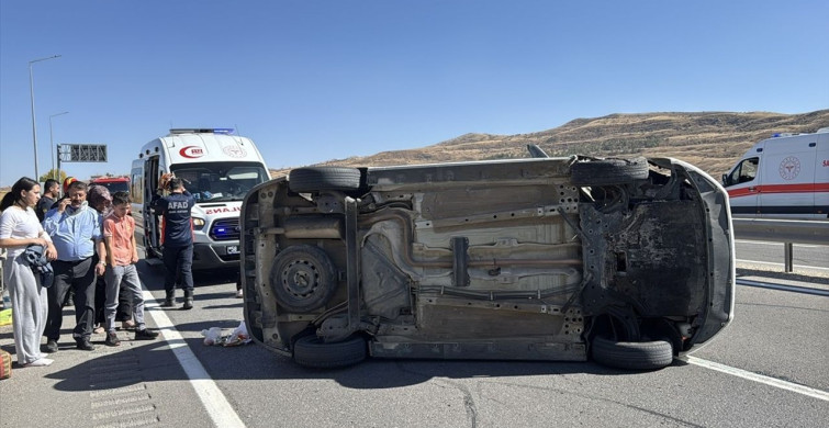 Sivas'ta Trafik Kazası: 10 Yaralı