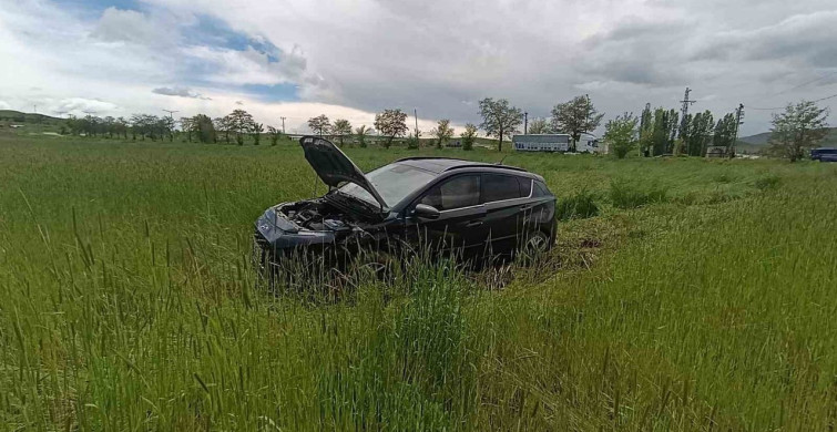 Sivas'ta Trafik Kazası: 3 Kişi Yaralandı