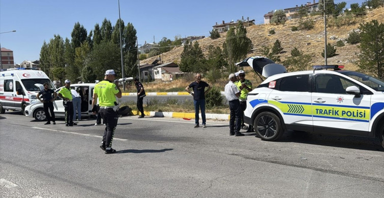 Sivas'ta Trafik Kazası: 6 Yaralı