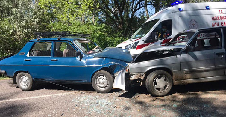 Sivas’ta Trafik Kazası: 6 Yaralı
