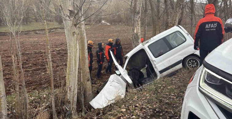 Sivas'ta Üç Canın Kaybedildiği Kaza: Kanser Hastası Baba Yolcu Edilirken Hayatını Kaybetti