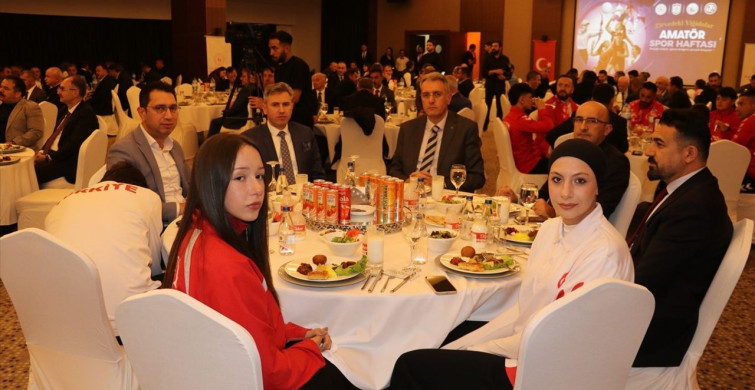 Sivas'ta 'Zirvedeki Yiğidolar' Ödül Töreni Gerçekleşti