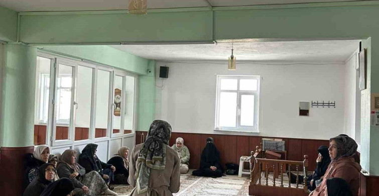 Sivrihisar'da Kadınlara Özel Kur'an Sohbeti ve Dua Etkinliği
