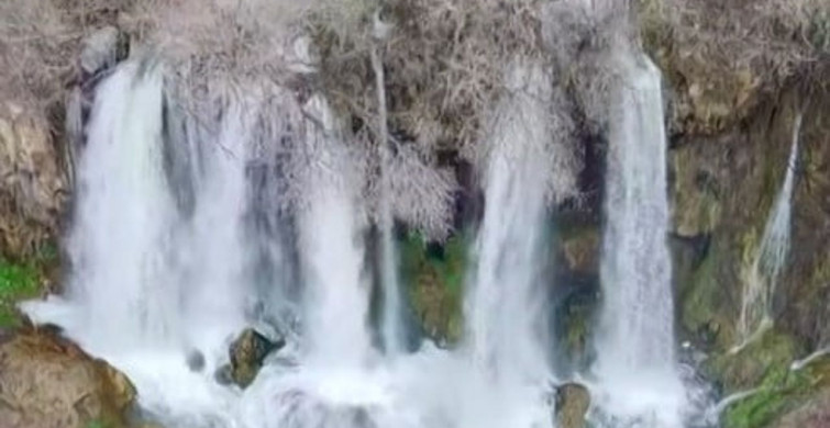 Sızır Şelalesi Bahar ile Canlandı