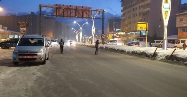 Soğuk Hava İlçede Hayatı Olumsuz Etkiliyor