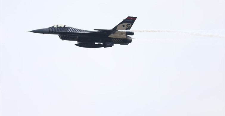 SOLOTÜRK'ten Çanakkale'de Unutulmaz Gösteri Uçuşu