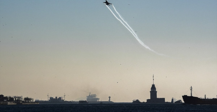 SOLOTÜRK'ten İstanbul Bulutlarında Şanlı Selam