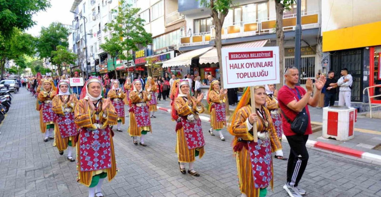 Soma'da Ahmet Sis Zeybek Festivali Coşkuyla Kutlandı