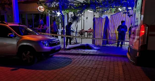 Soma'da Bir Genç Tartıştığı Adamı Kalbinden Bıçaklayarak Öldürdü