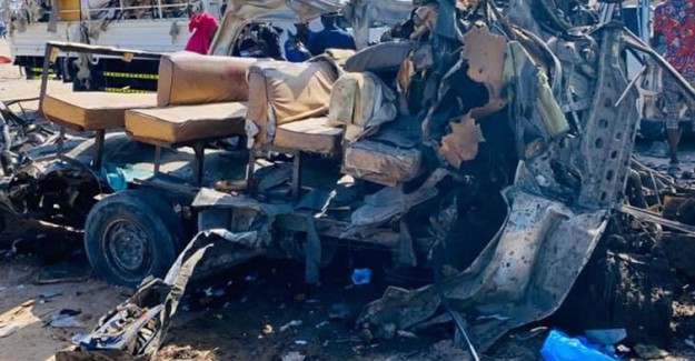 Somali'de 81 Kişinin Öldüğü Bombalı Saldırıyı Terör Örgütü Şebab Üstlendi