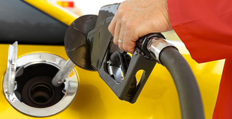 Son dakika: Benzine 1lira 7 kuruş, motorine 1 lira 59 kuruş zam yapıldı!