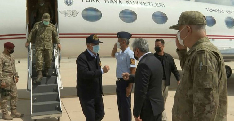Son Dakika: Milli Savunma Bakanı Kritik Toplantı İçin Suriye Sınırına Gitti