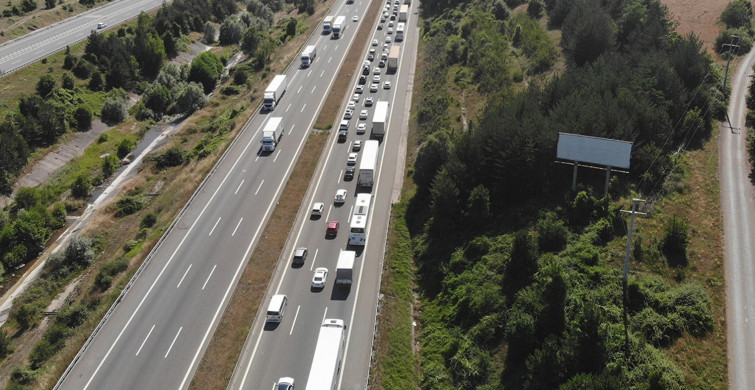 Son Dakika: TEM'in İstanbul Yönü Yol Çalışması İçin Trafiğe Kapatıldı
