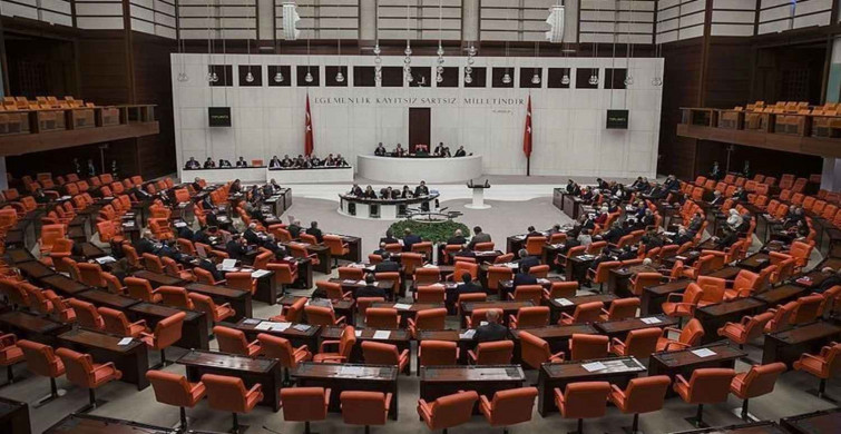 Son dakika: Torba yasası Meclis'e sunuldu! Emeklileri yakından ilgilendiren gelişme şaşırttı! En düşük emekli maaşı 3500 TL oldu