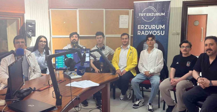 'Son Hasat' Tiyatro Ekibi TRT Erzurum Radyosu'nda