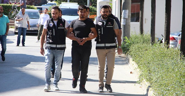 Sosyal Medyada Silah Kaçakçılığı Yapan Şahıslar Yakalandı