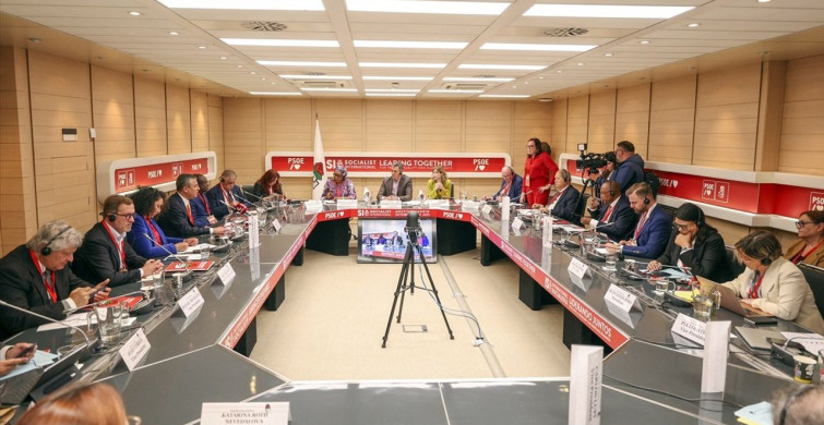 Sosyalist Enternasyonal Toplantısında Barış Vurgusu