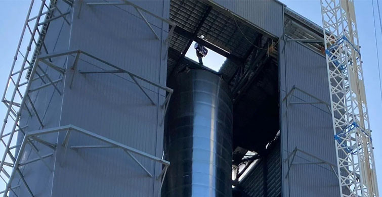 SpaceX, Devasa Roketi Super Heavy'i Tamamladı