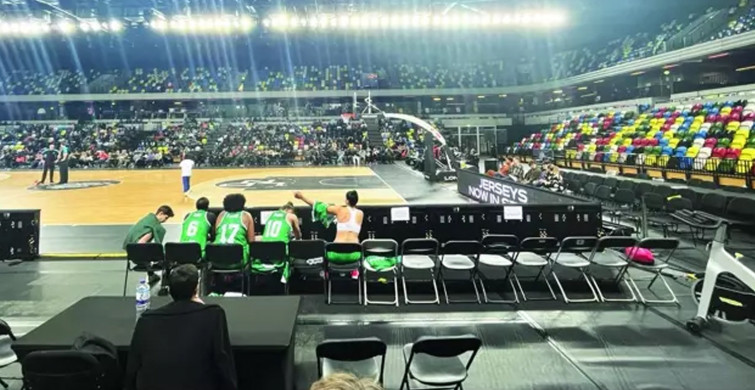 Spor tarihinde görülmemiş skandal! Bursaspor vize izni olmayınca sahaya oyuncusuz ve hocasız çıktı