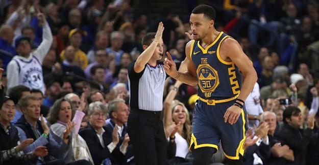 Stephen Curry, Memphis Grizzlies Maçında Tarihe Geçti!