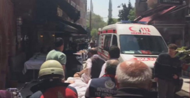 Sultanahmet'te Yangın Mahsur Kalanlar Var