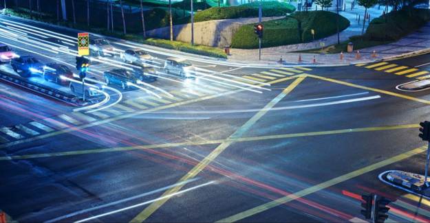 Sultanbeyli'de Lüks Otomobili Çalıp Sahibinden Para İstedi 