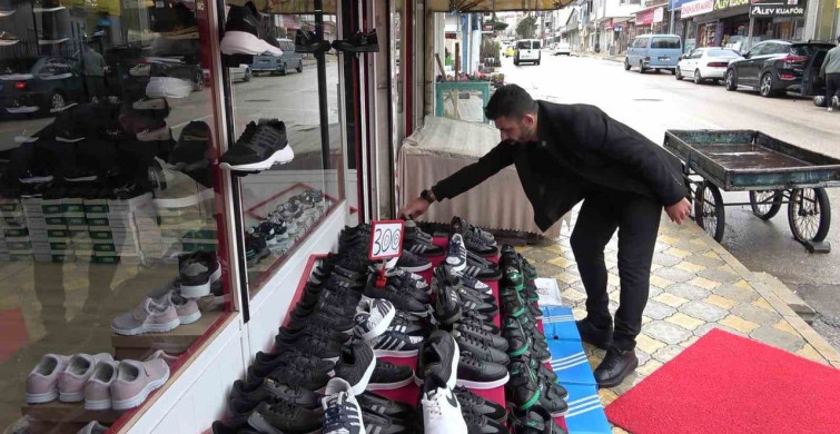 Suluova'da Esnafın Hayırseverliği: 1000 Çift Ayakkabı Dağıtıldı