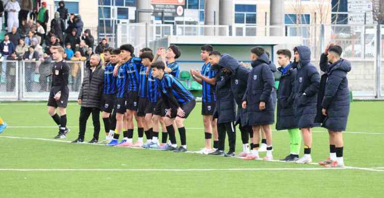 Sungur Futbol Kulübü U18 Takımı Şampiyonluk Sevinci Yaşadı