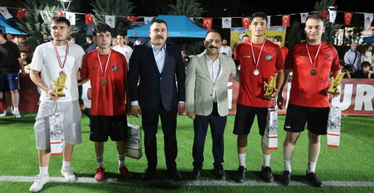 Sungurlu'da ayak tenisi turnuvası finali yapıldı