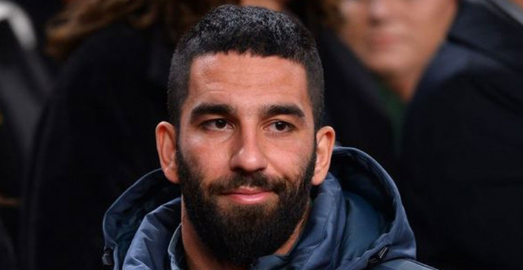 Süper Lig'de oynanan Fenerbahçe ile Galatasaray arasındaki derbiye Arda Turan'ın görüntüsü damga vurdu!