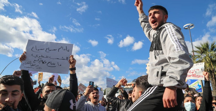 Suriye'de Federasyon Talebiyle Gösteriler Düzenlendi