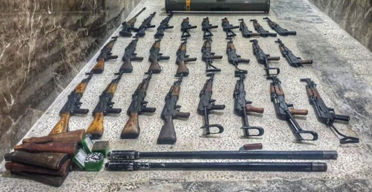 Suriye'de Teröristlere Ait İki TOW Füzesi, 24 Kalaşnikof Bulundu