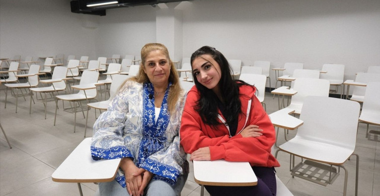 Suriyeli Anne ve Kızı Türkiye'de Umut Dolu Bir Gelecek İnşa Ediyor