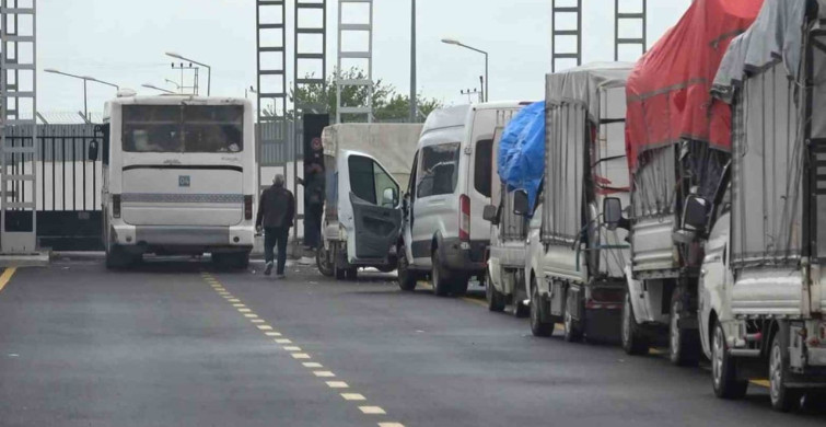 Suriyelilerin Türkiye'den Gönüllü Dönüşü Devam Ediyor