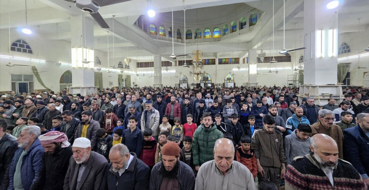 Suriye'nin Kurtarılan Bölgelerinde İlk Teravih Namazı Coşkusu