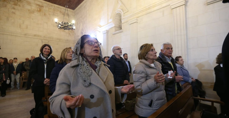 Surp Karasun Manuk Ermeni Kilisesi'nde Anma Ayini