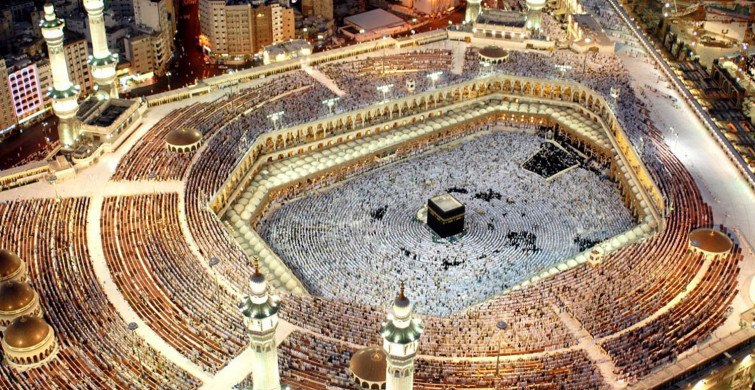 Suudi Arabistan Tedbirleri Gevşetiyor! Mescid-i Haram ve Mescid-i Nebevi Tam Kapasite İbadete Açılacak